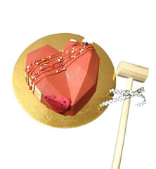 Pinata_Heart_Shape_Cake