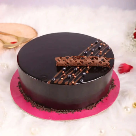 Elegance Cute Hamper with Cake - View 3