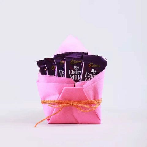 Elegance Cute Hamper with Cake - View 4